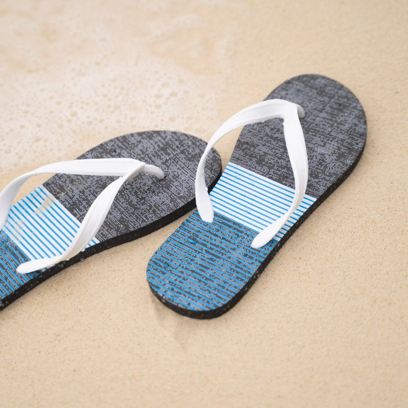 Zori Days Mens Flipflops in Blue Lines